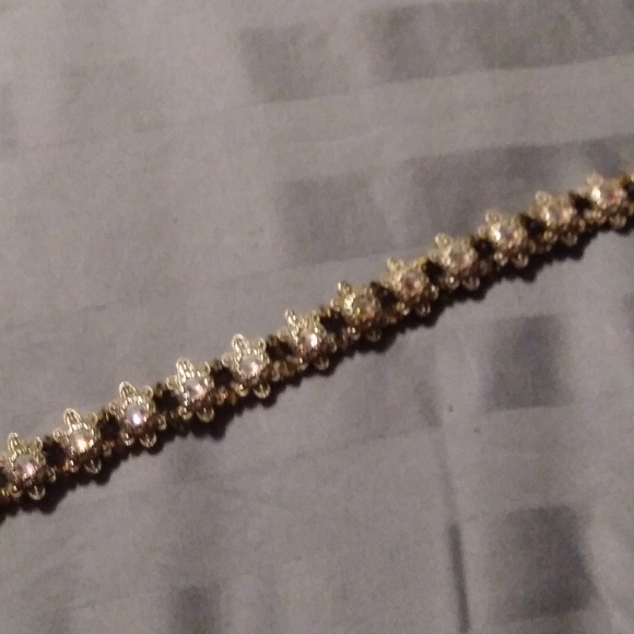 Beaded bracelet with toggle clasp 7.5" - Picture 5 of 5